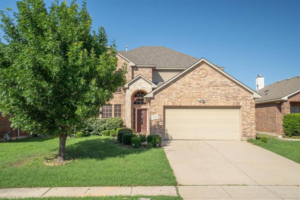 1620 Secretariat Lane, Irving, TX 75060 Welcome to 1620 Secretariat!