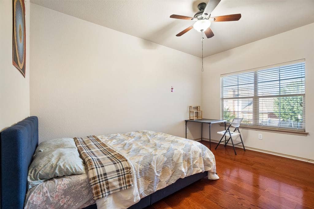 1620 Secretariat Lane, Irving, TX 75060 One of the 3 Secondary Bedrooms upstairs. It faces the backyard.