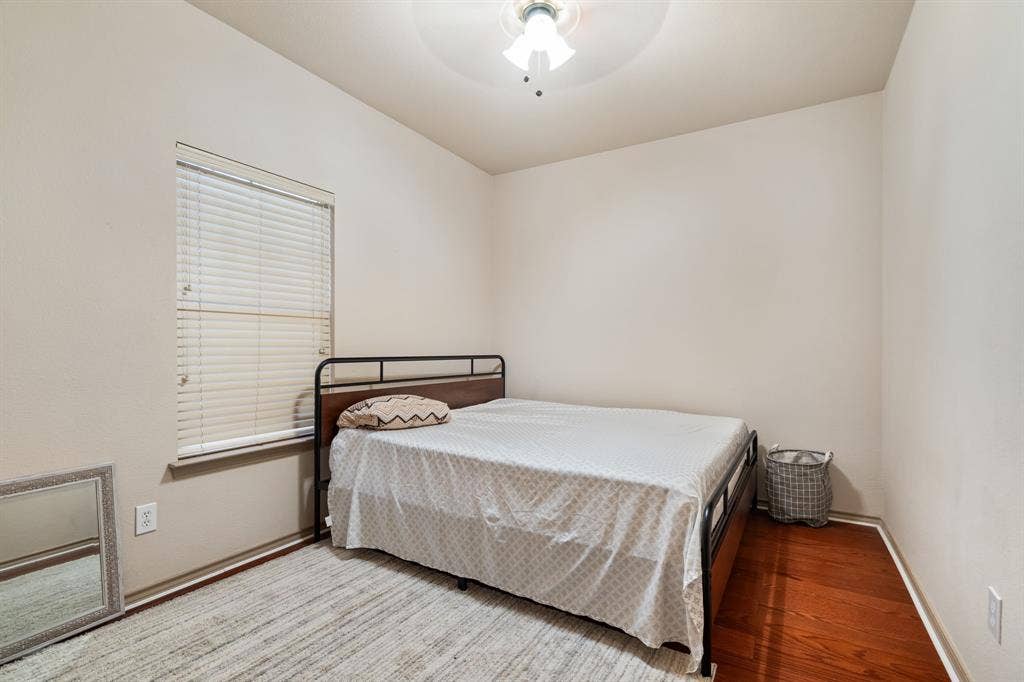 1620 Secretariat Lane, Irving, TX 75060 One of the 3 Secondary Bedrooms upstairs.