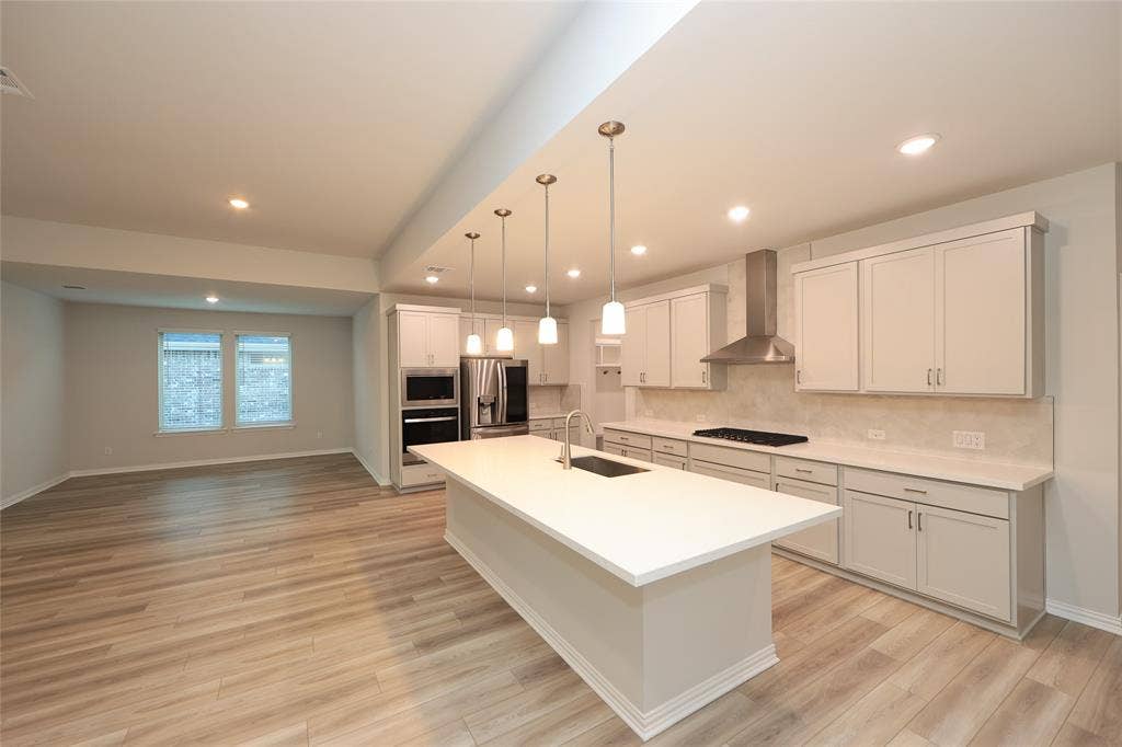 2305 Valencia Drive, Little Elm, TX 75068