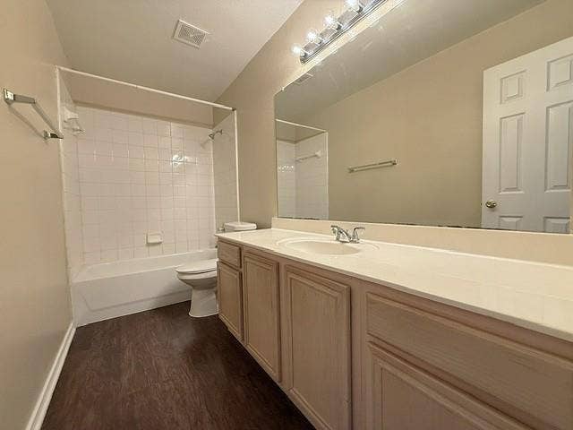 2218 W Thoroughbred Drive, Lancaster, TX 75146 2218 W Thoroughbred Drive, Lancaster, TX 75146