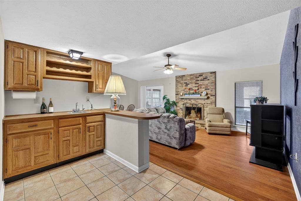 2950 San Diego Drive, Dallas, TX 75228 2950 San Diego Drive, Dallas, TX 75228