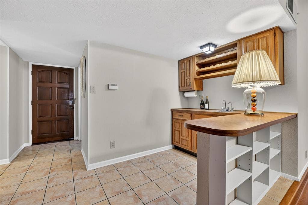 2950 San Diego Drive, Dallas, TX 75228 2950 San Diego Drive, Dallas, TX 75228