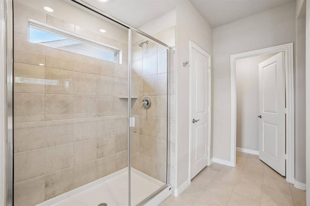 2816 Nicole Drive, Denton, TX 76208 Photo is not of the actual home, but is an inspirational photo of builder’s model home and may depict options, furnishings, and/or decorator features that are not included.
