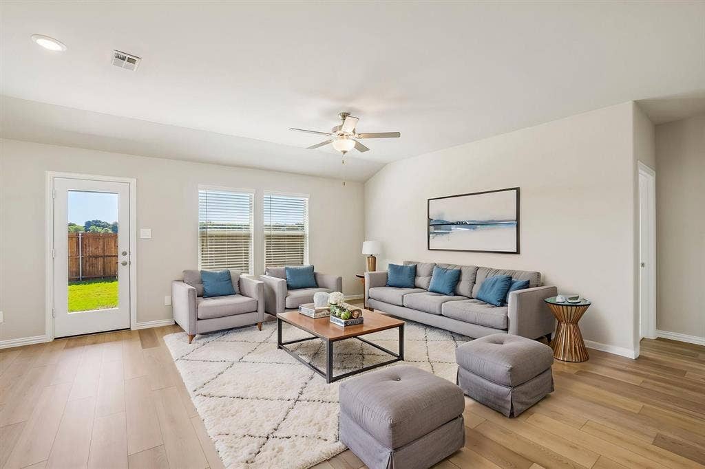 2816 Nicole Drive, Denton, TX 76208 Photo is not of the actual home, but is an inspirational photo of builder’s model home and may depict options, furnishings, and/or decorator features that are not included.