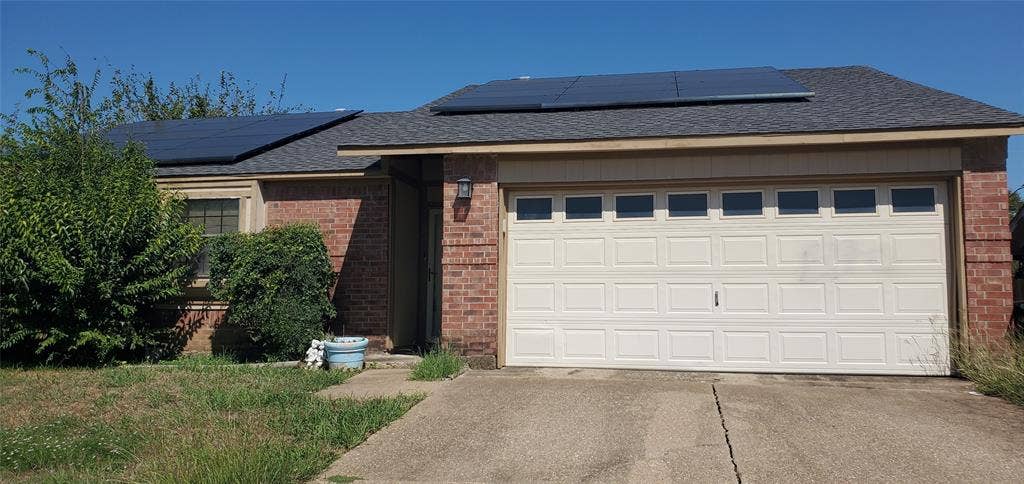 707 W Embercrest, Arlington, TX 76017