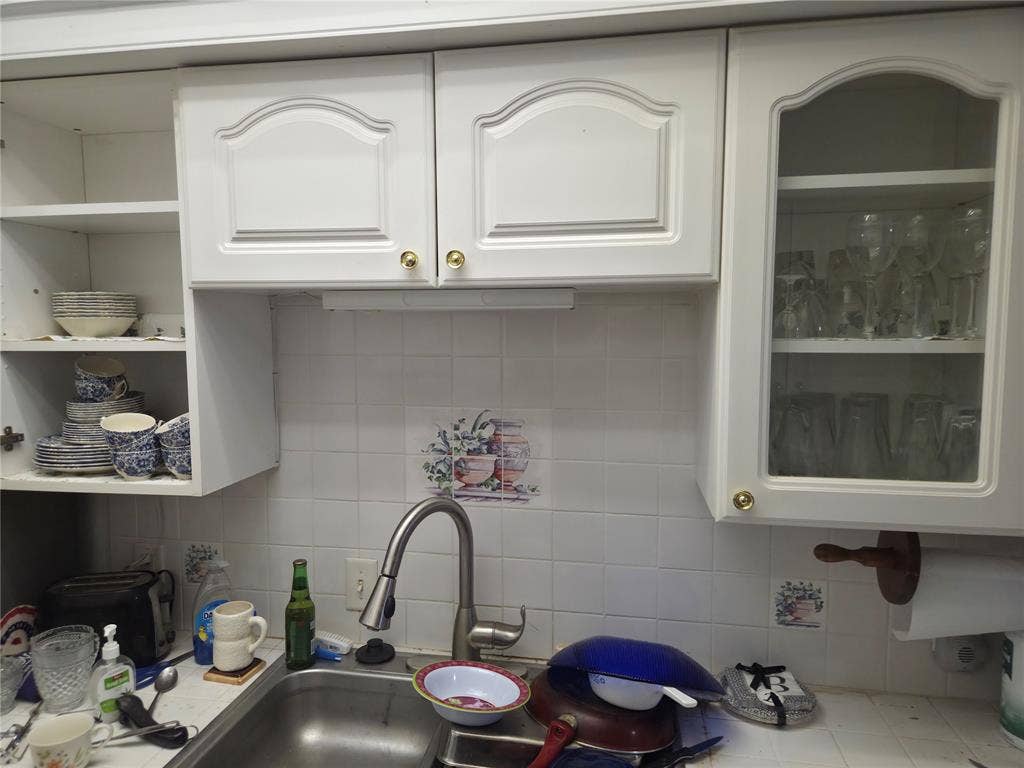 707 W Embercrest, Arlington, TX 76017