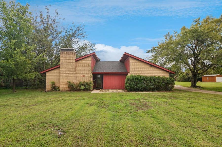 Property photo for 4500 Woodlawn Road, Sherman, TX