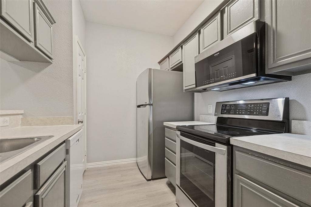 3815 Brandon Park Drive, Garland, TX 75044 3815 Brandon Park Drive, Garland, TX 75044