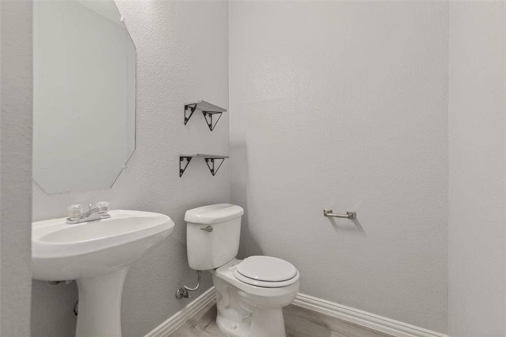3815 Brandon Park Drive, Garland, TX 75044 3815 Brandon Park Drive, Garland, TX 75044