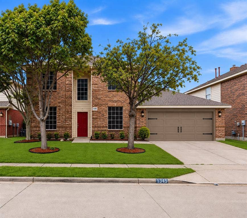 Property photo for 1345 Missionary Ridge Trail, Fort Worth, TX
