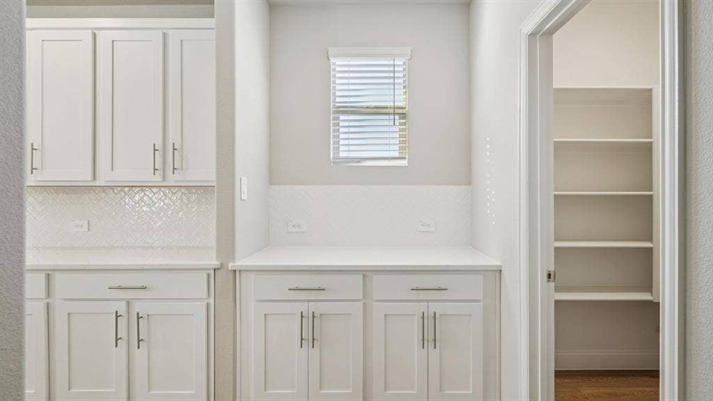 1301 Winters Way, Princeton, TX 75071 Photo is not of the actual home, but is an inspirational photo of builder’s model home and may depict options, furnishings, and/or decorator features that are not included.