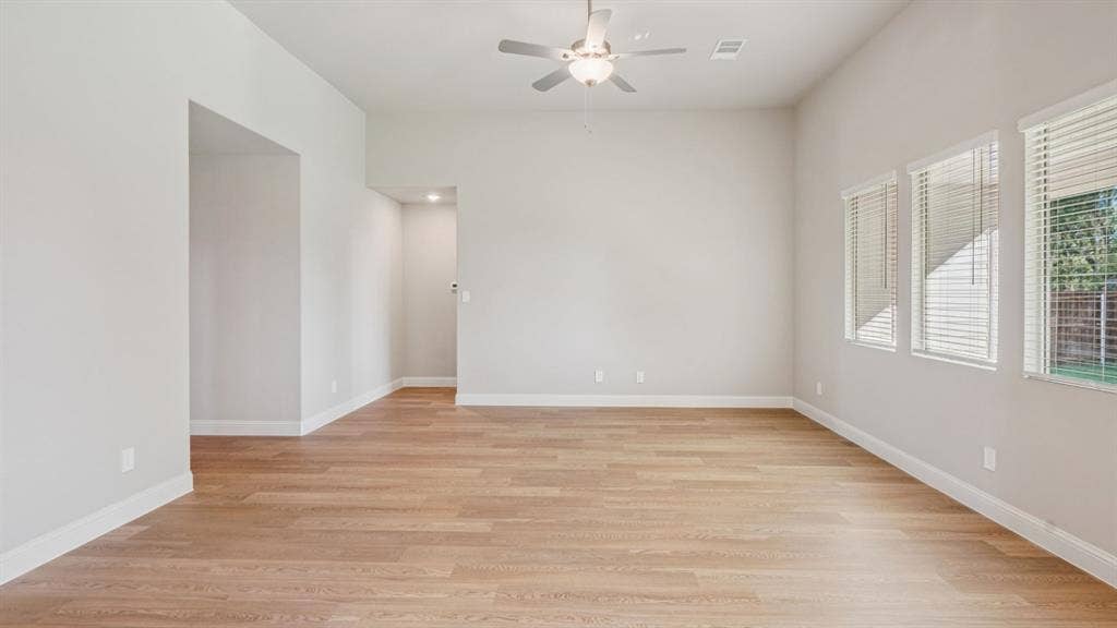 1301 Winters Way, Princeton, TX 75071 Photo is not of the actual home, but is an inspirational photo of builder’s model home and may depict options, furnishings, and/or decorator features that are not included.