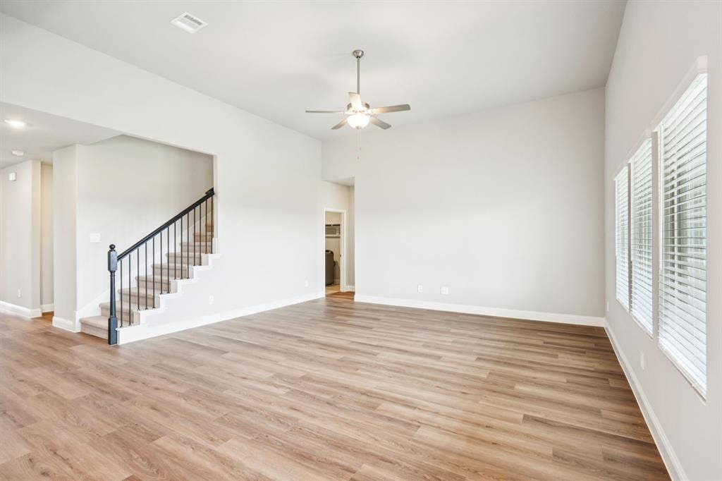 1211 Winters Way, Princeton, TX 75071 Photo is not of the actual home, but is an inspirational photo of builder’s model home and may depict options, furnishings, and/or decorator features that are not included.
