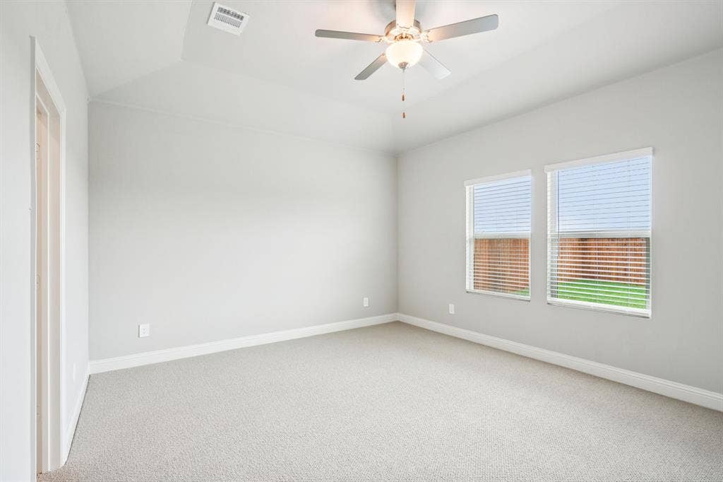 1211 Winters Way, Princeton, TX 75071 Photo is not of the actual home, but is an inspirational photo of builder’s model home and may depict options, furnishings, and/or decorator features that are not included.