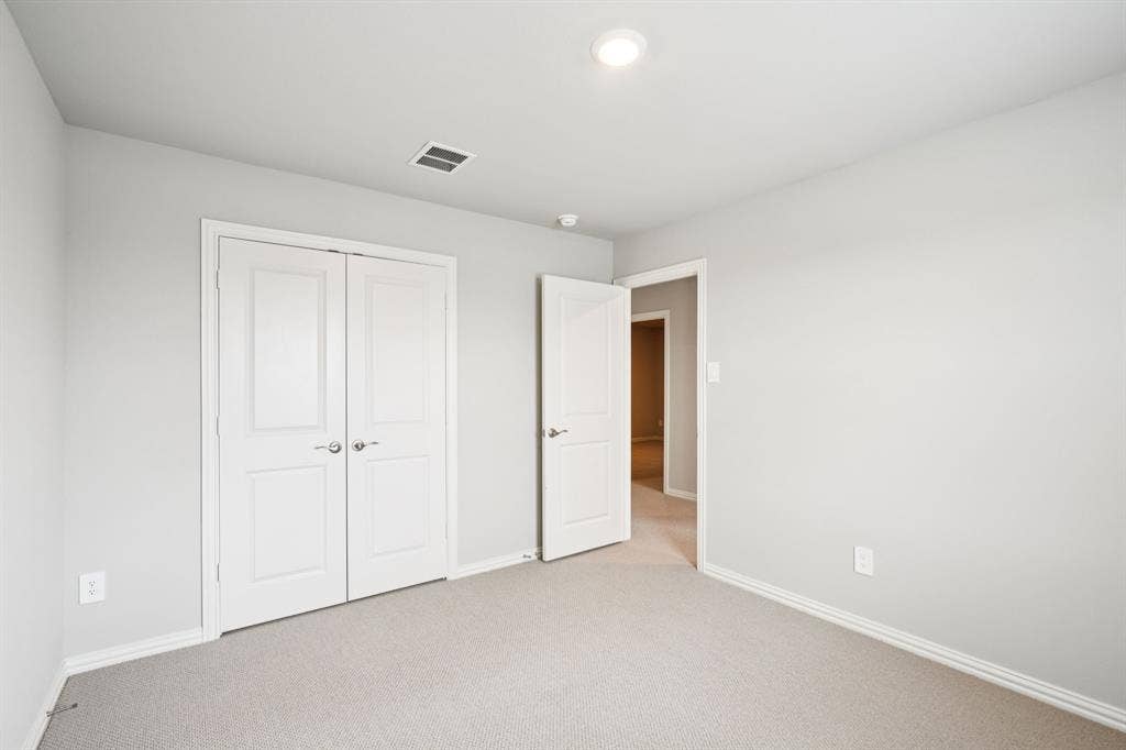 1211 Winters Way, Princeton, TX 75071 Photo is not of the actual home, but is an inspirational photo of builder’s model home and may depict options, furnishings, and/or decorator features that are not included.