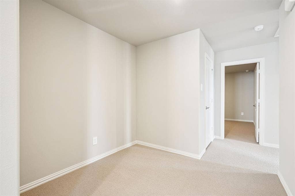 1211 Winters Way, Princeton, TX 75071 Photo is not of the actual home, but is an inspirational photo of builder’s model home and may depict options, furnishings, and/or decorator features that are not included.
