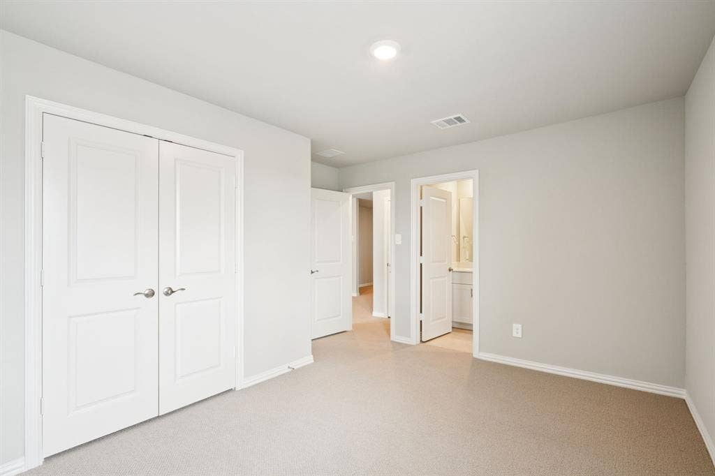 1211 Winters Way, Princeton, TX 75071 Photo is not of the actual home, but is an inspirational photo of builder’s model home and may depict options, furnishings, and/or decorator features that are not included.