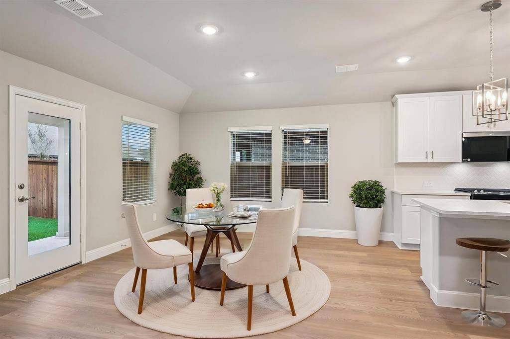 1202 Morrell Drive, Princeton, TX 75071 Photo is not of the actual home, but is an inspirational photo of builder’s model home and may depict options, furnishings, and/or decorator features that are not included.