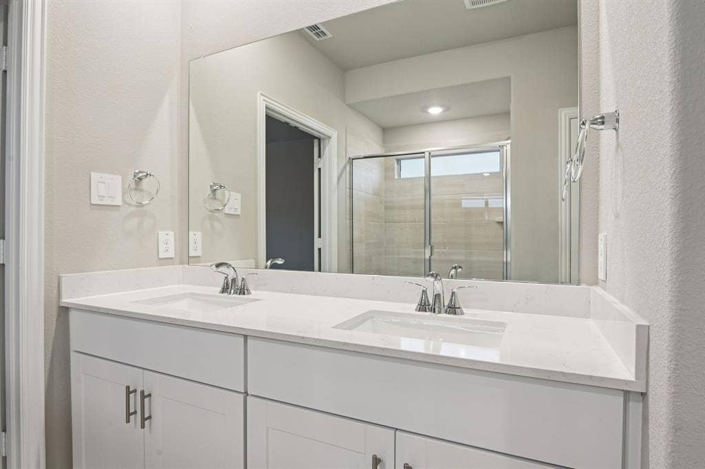 1202 Morrell Drive, Princeton, TX 75071 Photo is not of the actual home, but is an inspirational photo of builder’s model home and may depict options, furnishings, and/or decorator features that are not included.
