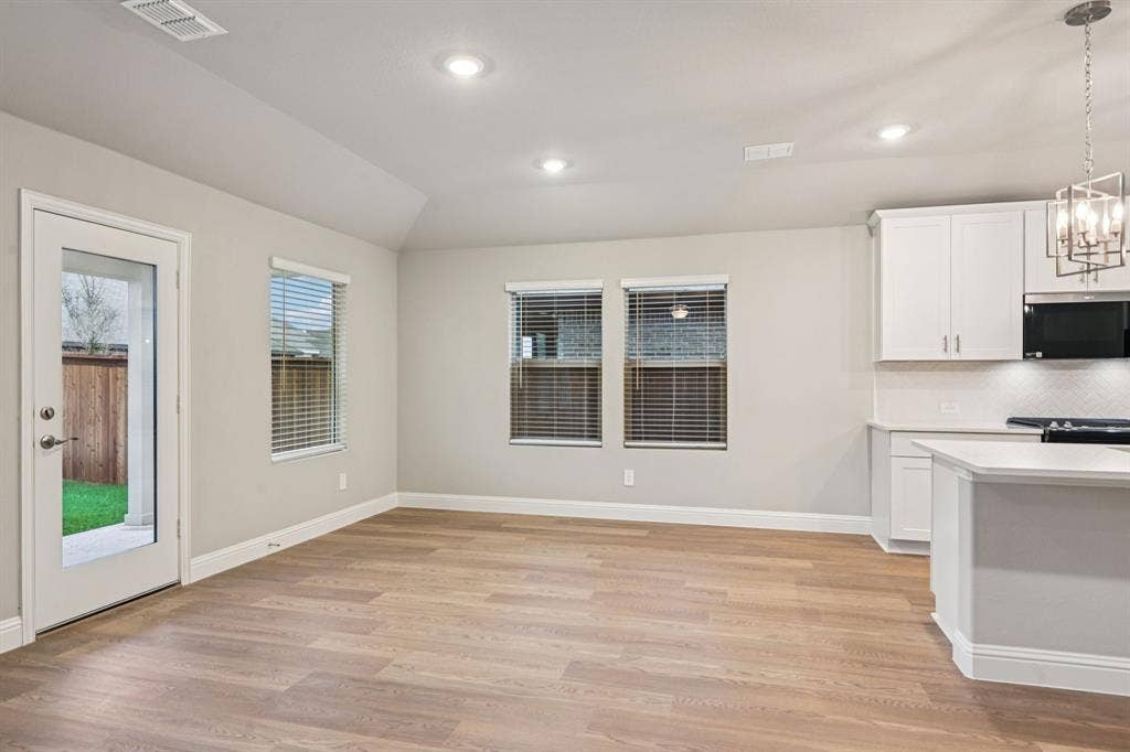 1202 Morrell Drive, Princeton, TX 75071 Photo is not of the actual home, but is an inspirational photo of builder’s model home and may depict options, furnishings, and/or decorator features that are not included.