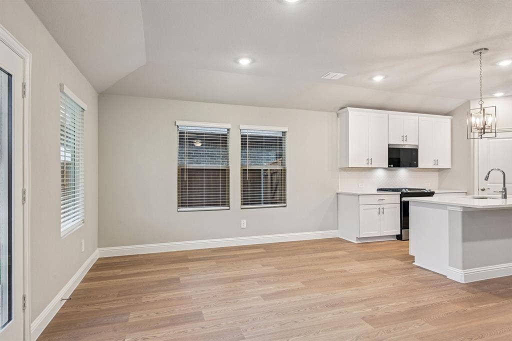 1202 Morrell Drive, Princeton, TX 75071 Photo is not of the actual home, but is an inspirational photo of builder’s model home and may depict options, furnishings, and/or decorator features that are not included.