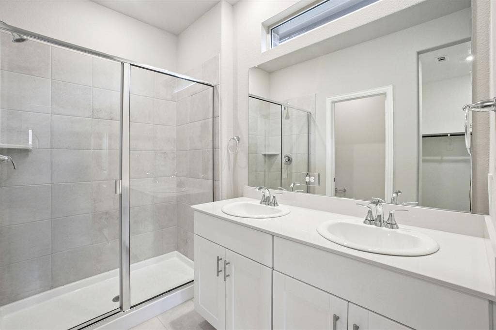 205 Decoursey Drive, Princeton, TX 75071 Photo is not of the actual home, but is an inspirational photo of builder’s model home and may depict options, furnishings, and/or decorator features that are not included.