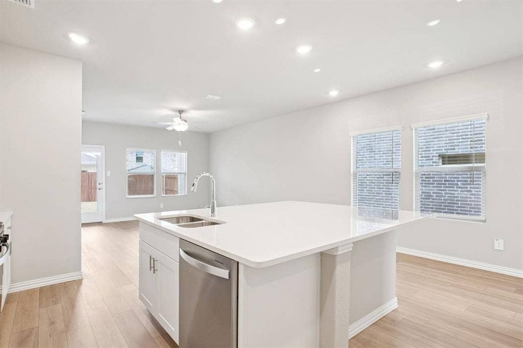 205 Decoursey Drive, Princeton, TX 75071 Photo is not of the actual home, but is an inspirational photo of builder’s model home and may depict options, furnishings, and/or decorator features that are not included.