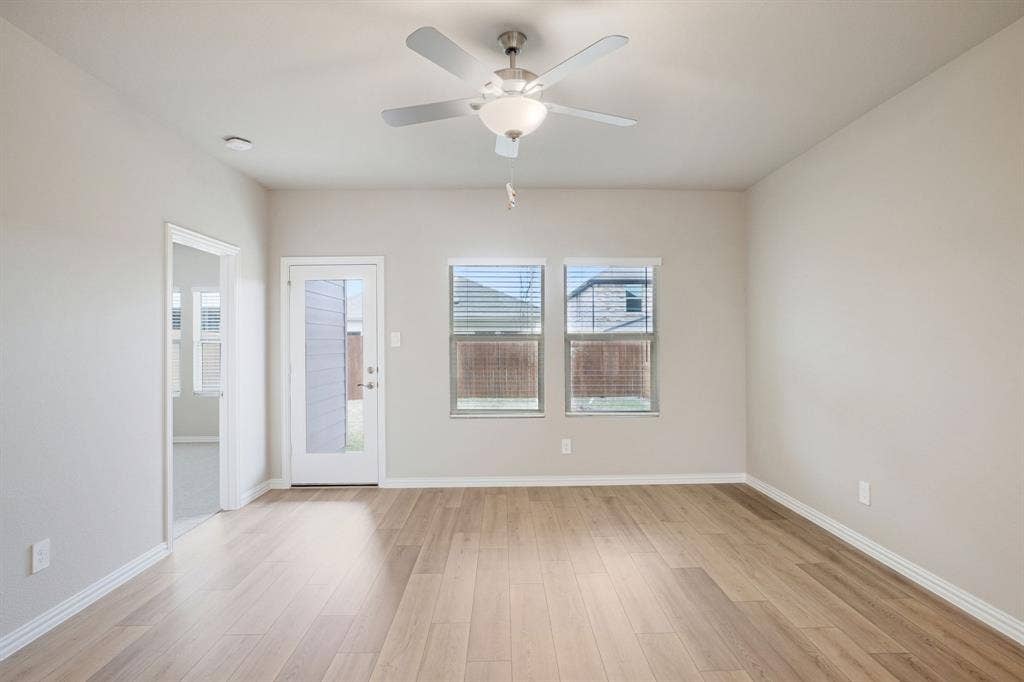 205 Decoursey Drive, Princeton, TX 75071 Photo is not of the actual home, but is an inspirational photo of builder’s model home and may depict options, furnishings, and/or decorator features that are not included.