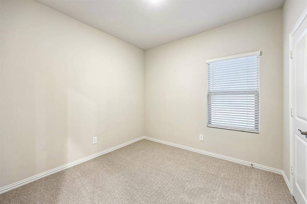 203 Decoursey Drive, Princeton, TX 75071 Photo is not of the actual home, but is an inspirational photo of builder’s model home and may depict options, furnishings, and/or decorator features that are not included.