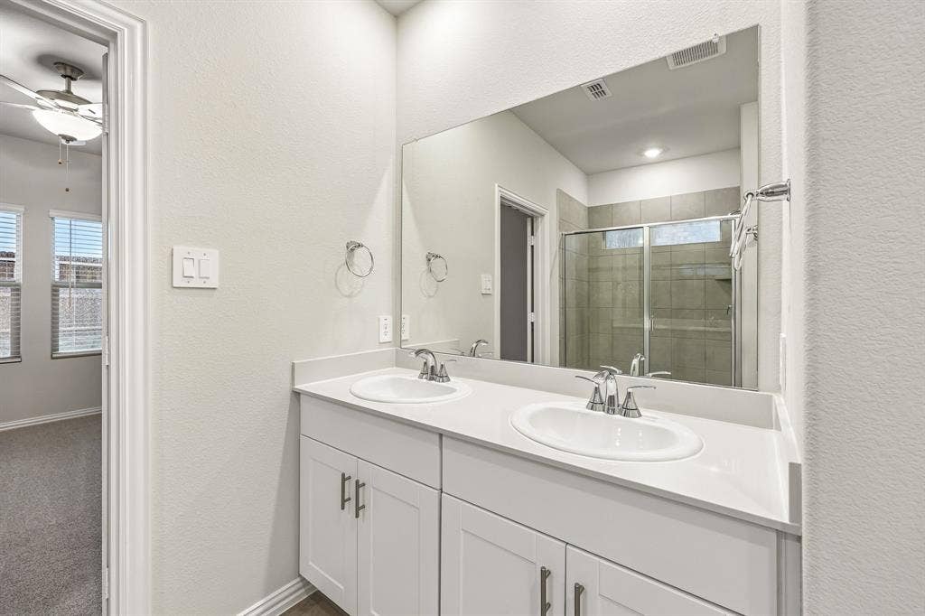 203 Decoursey Drive, Princeton, TX 75071 Photo is not of the actual home, but is an inspirational photo of builder’s model home and may depict options, furnishings, and/or decorator features that are not included.