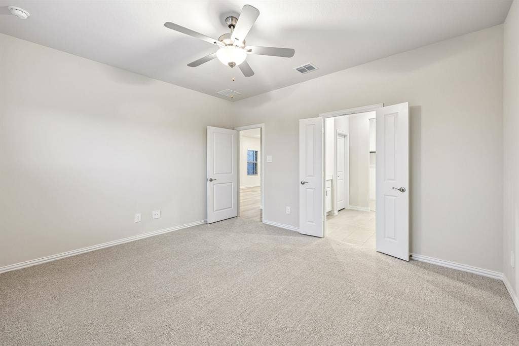 203 Decoursey Drive, Princeton, TX 75071 Photo is not of the actual home, but is an inspirational photo of builder’s model home and may depict options, furnishings, and/or decorator features that are not included.
