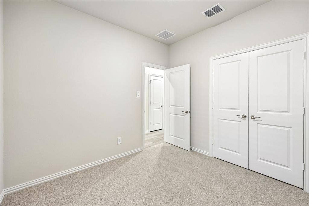 203 Decoursey Drive, Princeton, TX 75071 Photo is not of the actual home, but is an inspirational photo of builder’s model home and may depict options, furnishings, and/or decorator features that are not included.