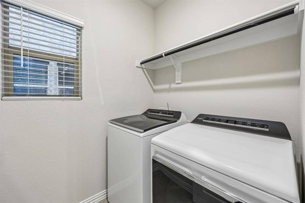 203 Decoursey Drive, Princeton, TX 75071 Photo is not of the actual home, but is an inspirational photo of builder’s model home and may depict options, furnishings, and/or decorator features that are not included.