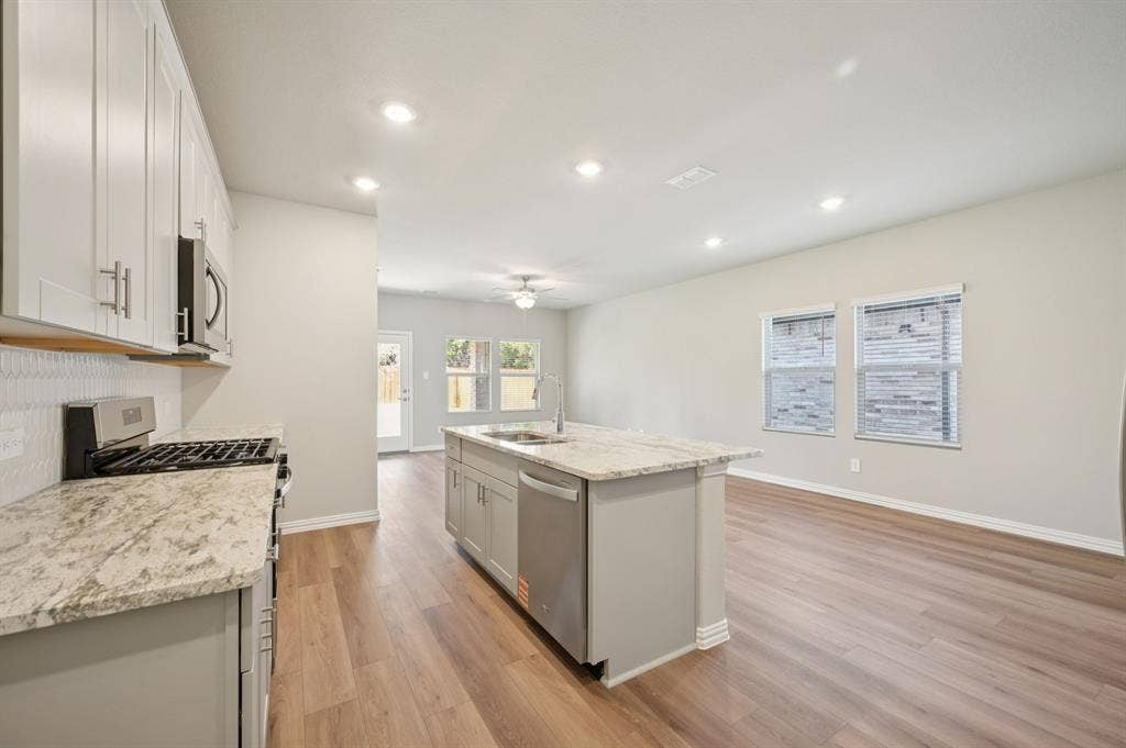 201 Decoursey Drive, Princeton, TX 75071 Photo is not of the actual home, but is an inspirational photo of builder’s model home and may depict options, furnishings, and/or decorator features that are not included.