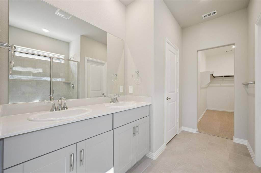 201 Decoursey Drive, Princeton, TX 75071 Photo is not of the actual home, but is an inspirational photo of builder’s model home and may depict options, furnishings, and/or decorator features that are not included.