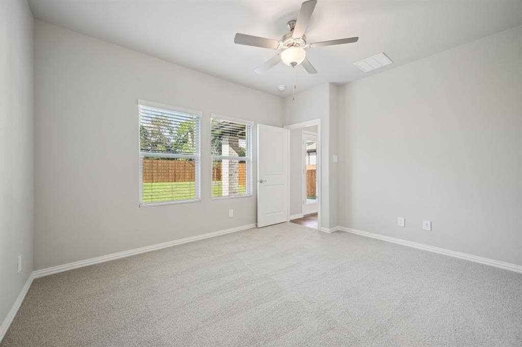 201 Decoursey Drive, Princeton, TX 75071 Photo is not of the actual home, but is an inspirational photo of builder’s model home and may depict options, furnishings, and/or decorator features that are not included.