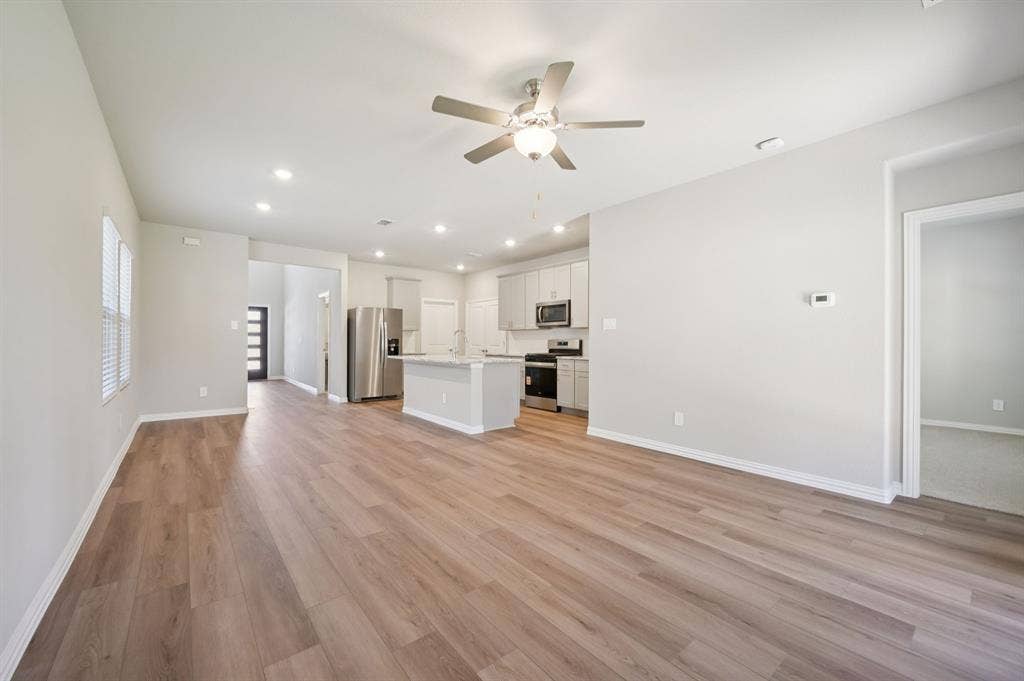 201 Decoursey Drive, Princeton, TX 75071 Photo is not of the actual home, but is an inspirational photo of builder’s model home and may depict options, furnishings, and/or decorator features that are not included.