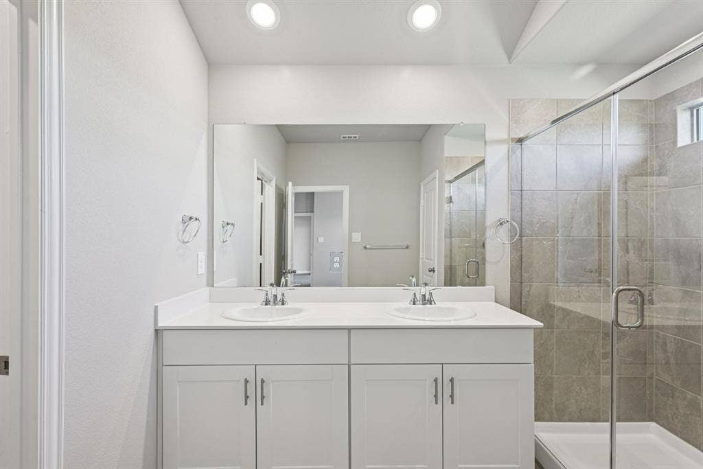 1760 Onion Creek Place, Crandall, TX 75114 Photo is not of the actual home, but is an inspirational photo of builder’s model home and may depict options, furnishings, and/or decorator features that are not included.