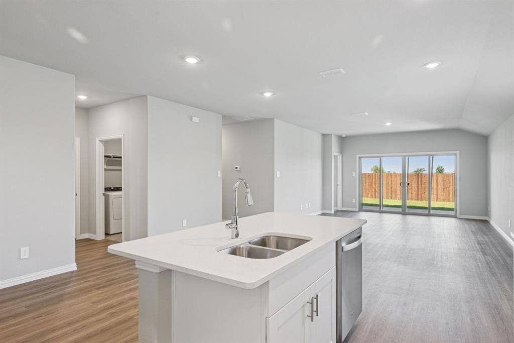 1760 Onion Creek Place, Crandall, TX 75114 Photo is not of the actual home, but is an inspirational photo of builder’s model home and may depict options, furnishings, and/or decorator features that are not included.