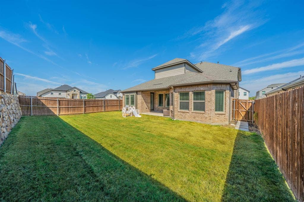 821 Reynolds Drive, Fate, TX 75087 821 Reynolds Drive, Fate, TX 75087