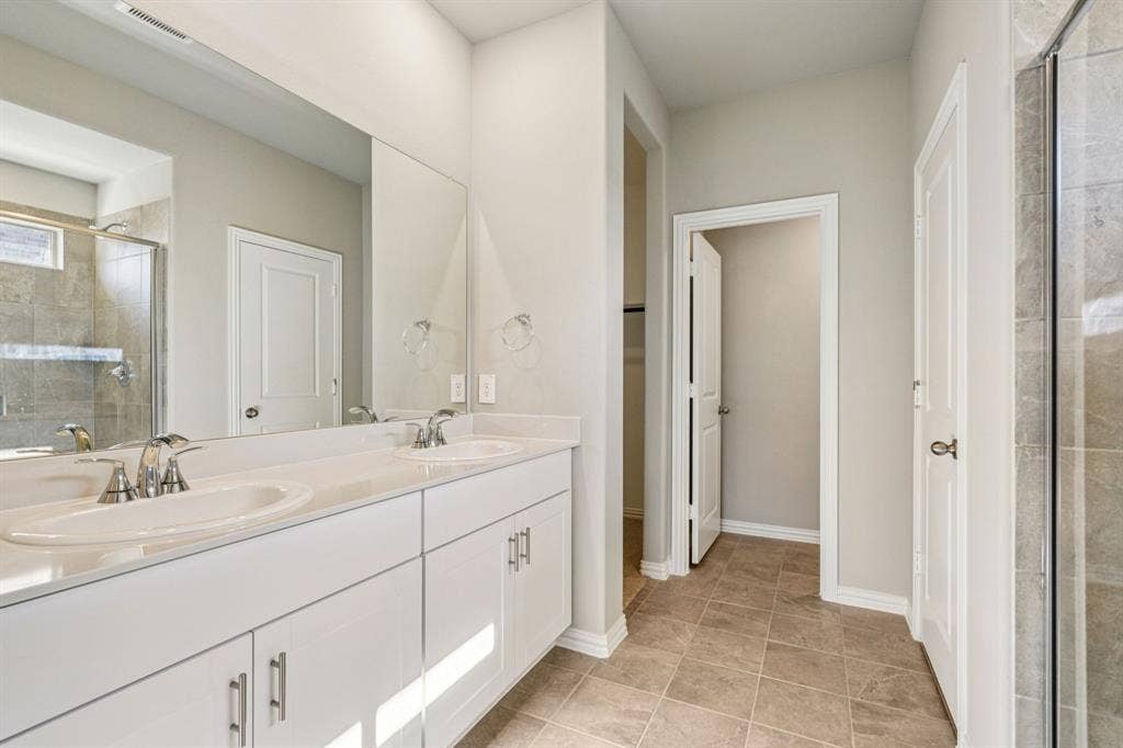1759 Onion Creek Place, Crandall, TX 75114 Photo is not of the actual home, but is an inspirational photo of builder’s model home and may depict options, furnishings, and/or decorator features that are not included.