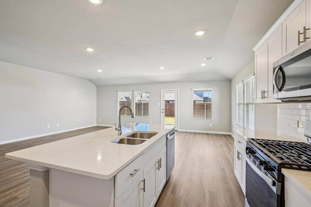 1759 Onion Creek Place, Crandall, TX 75114 Photo is not of the actual home, but is an inspirational photo of builder’s model home and may depict options, furnishings, and/or decorator features that are not included.