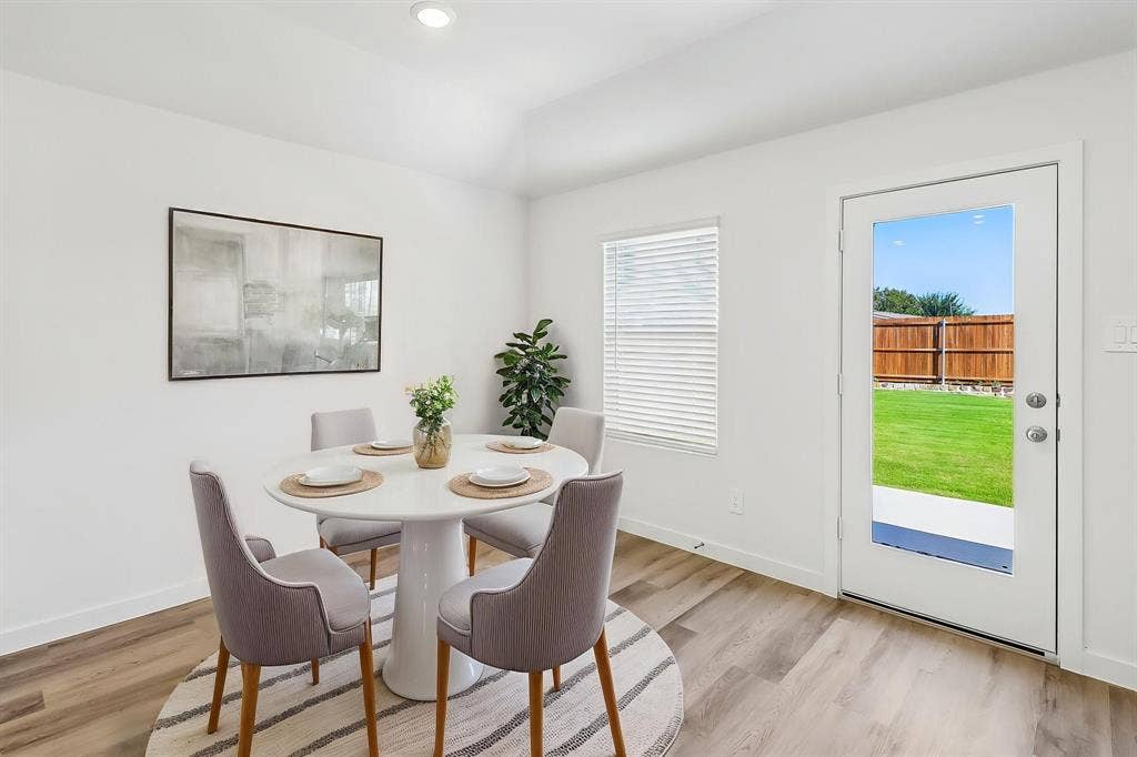1757 Onion Creek Place, Crandall, TX 75114 Photo is not of the actual home, but is an inspirational photo of builder’s model home and may depict options, furnishings, and/or decorator features that are not included.
