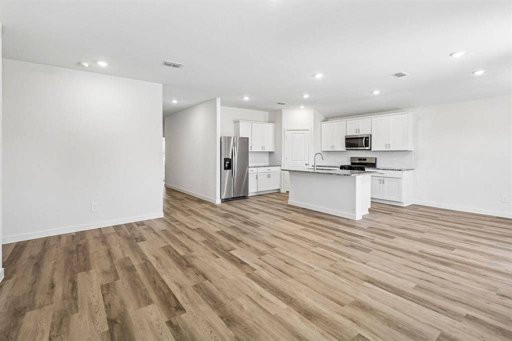1757 Onion Creek Place, Crandall, TX 75114 Photo is not of the actual home, but is an inspirational photo of builder’s model home and may depict options, furnishings, and/or decorator features that are not included.