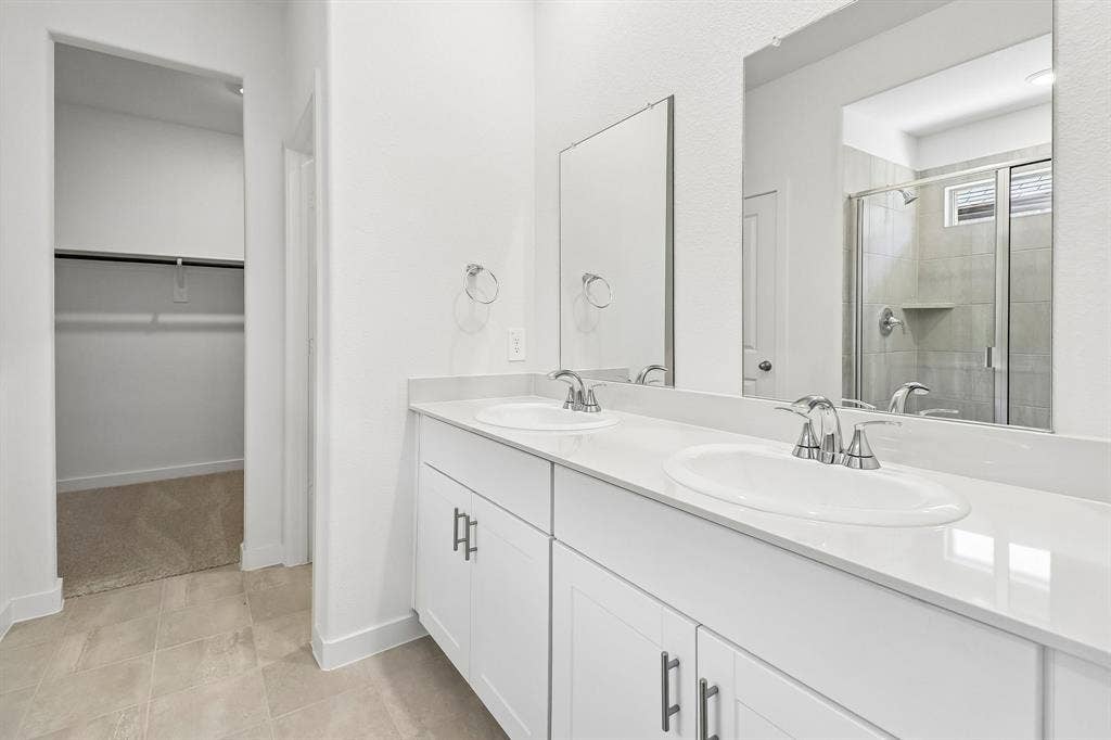 1757 Onion Creek Place, Crandall, TX 75114 Photo is not of the actual home, but is an inspirational photo of builder’s model home and may depict options, furnishings, and/or decorator features that are not included.