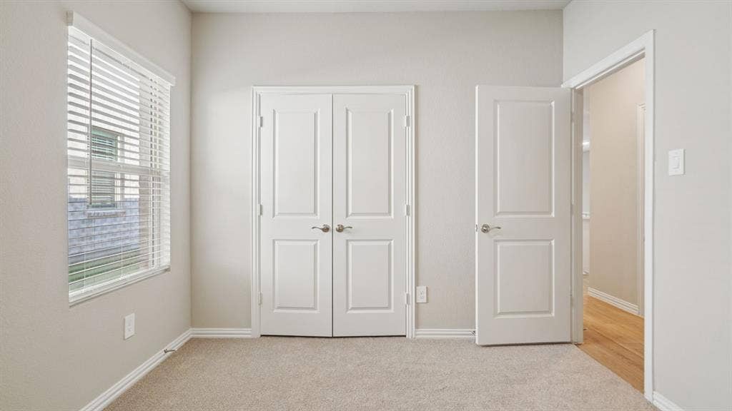 1741 Gardendale Hollow Lane, Anna, TX 75409 Photo is not of the actual home, but is an inspirational photo of builder’s model home and may depict options, furnishings, and/or decorator features that are not included.