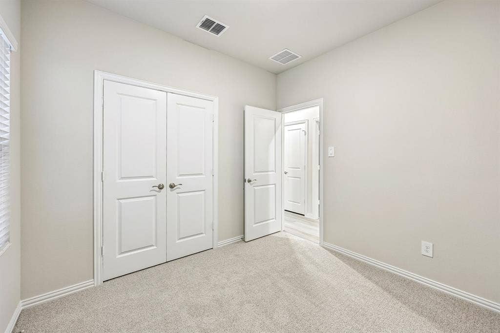 1737 Gardendale Hollow Lane, Anna, TX 75409 Photo is not of the actual home, but is an inspirational photo of builder’s model home and may depict options, furnishings, and/or decorator features that are not included.