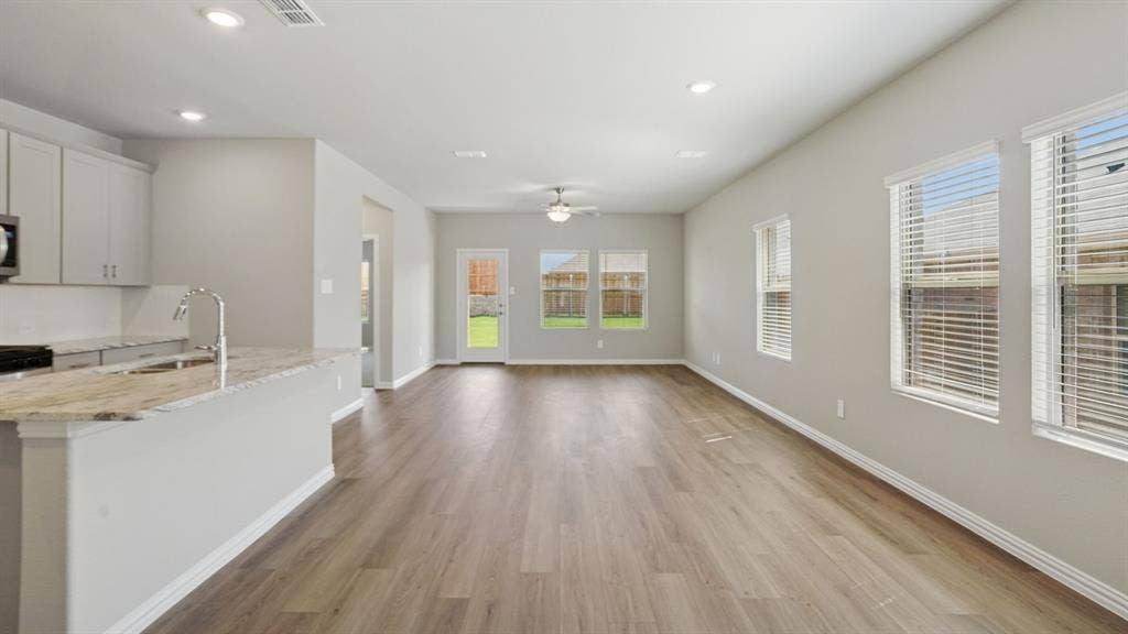 1733 Gardendale Hollow Lane, Anna, TX 75409 Photo is not of the actual home, but is an inspirational photo of builder’s model home and may depict options, furnishings, and/or decorator features that are not included.
