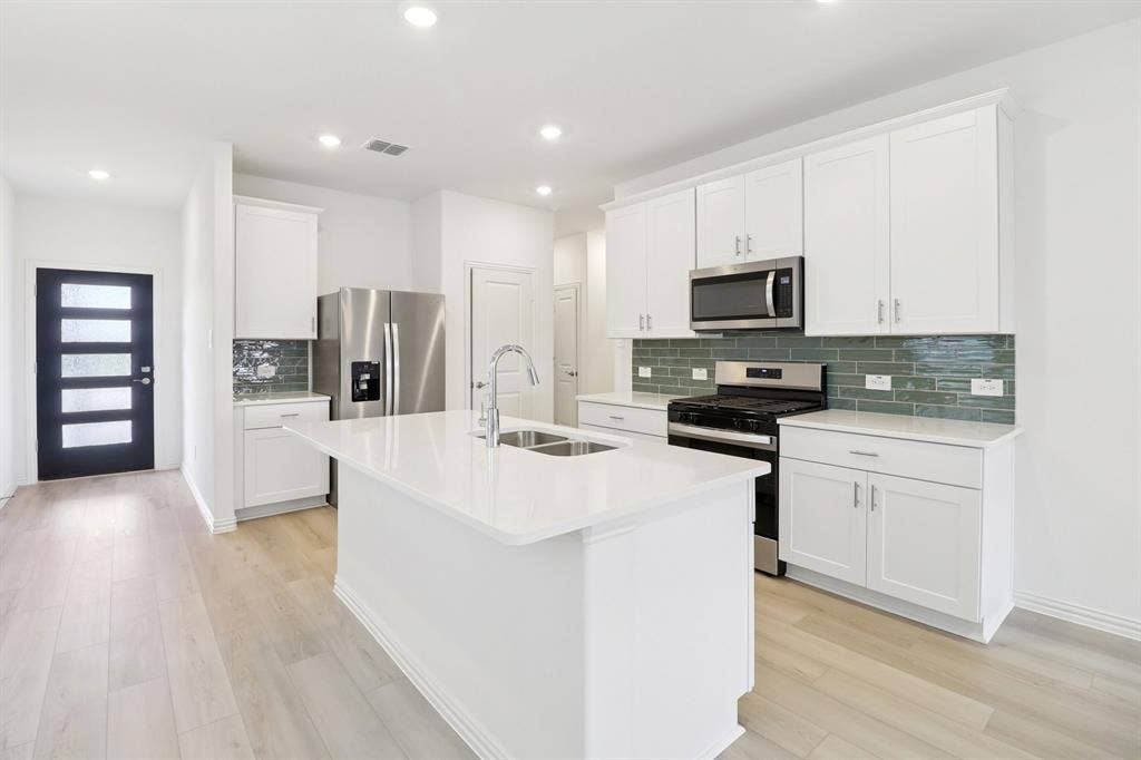 Photo is not of the actual home, but is an inspirational photo of builder’s model home and may depict options, furnishings, and/or decorator features that are not included.